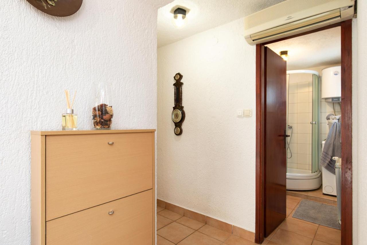 Apartman Umpa Omišalj Екстериор снимка