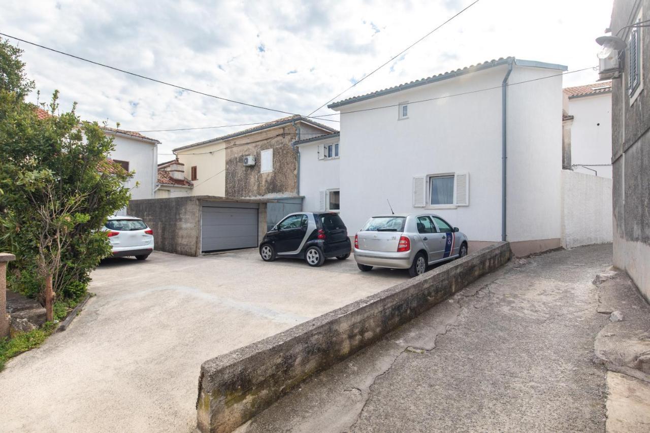 Apartman Umpa Omišalj Екстериор снимка